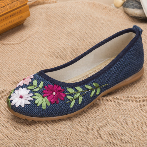 Cotton and linen cloth shoes lady breathable traditional Chinese national wind embroidered shoes with flat square dance shoes manufacturer wholesale