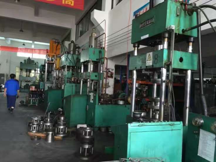 Herramienta de molienda de fabricación de fábrica de forma especial molde de estiramiento de hardware molde de estampado de procesamiento de productos de acero de tungsteno procesamiento personalizado