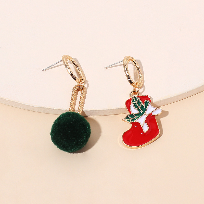 7g Weight Earrings Classification Wedding, Travel, Birthday, Festival Occasion Women'S Gender Fashion Style Asymmetrical Fur Ball Christmas Tassel Retro Earrings 5