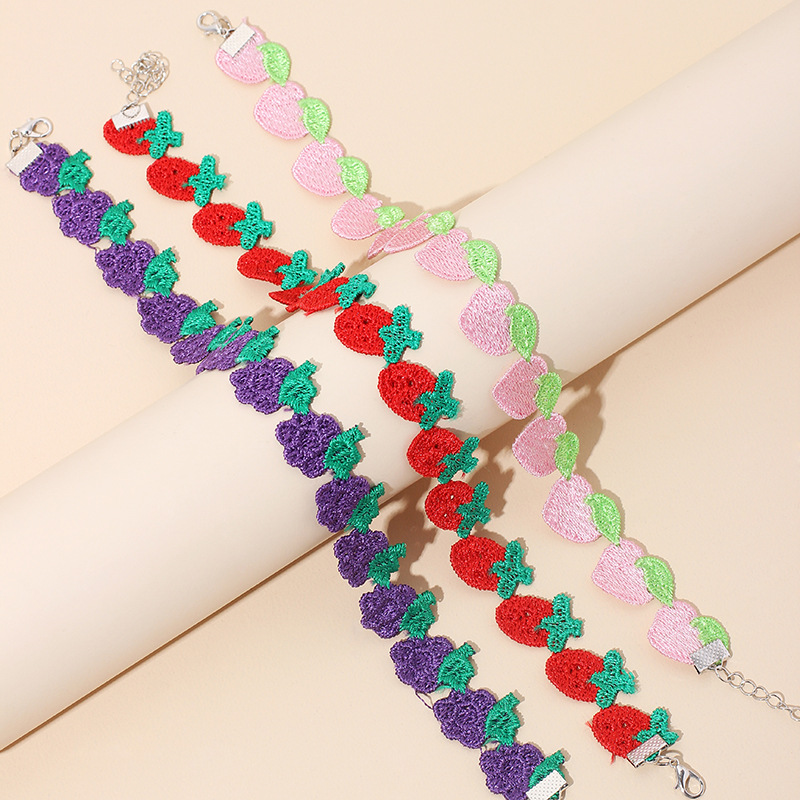 Childlike Cute Fruit Polyester Choker Strawberry Short Wild Clavicle Chain display picture 8