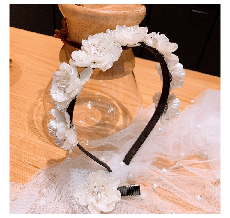 Korean Retro Small Fragrance Style Handmade Shell Flowers White Wild Headband Jewelry Wholesale Nihaojewelry display picture 14