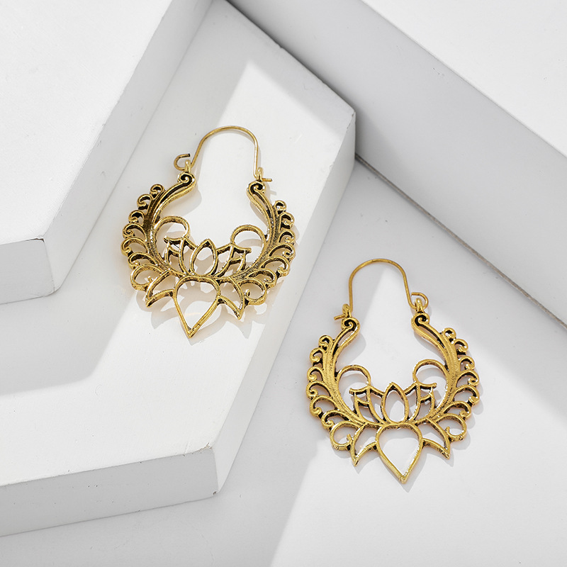 New Fashion Retro Wisp Empty Lotus Earrings Flower Basket Buckle Earrings For Women Wholesale display picture 4