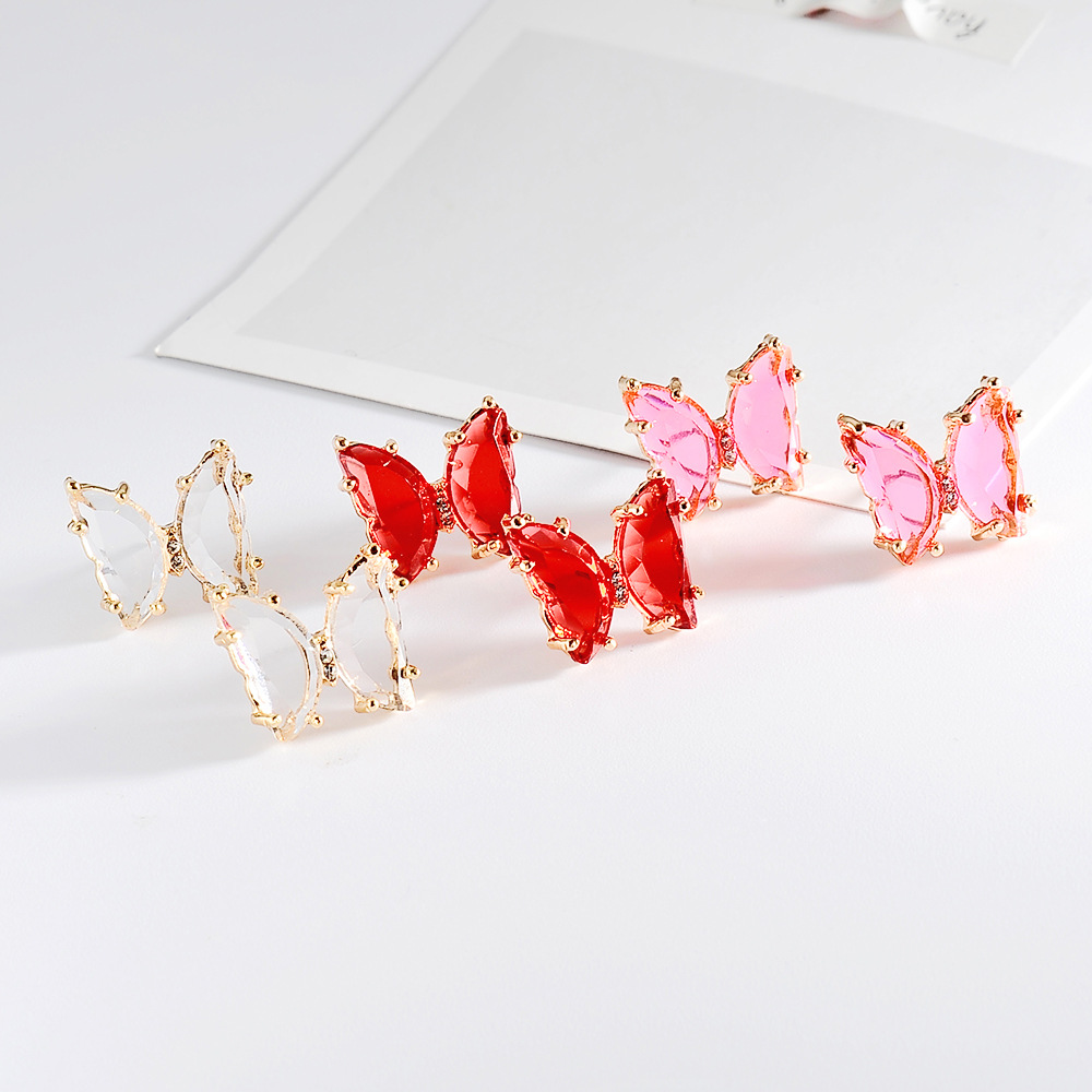 Korean Style Earrings Summer Transparent Butterfly Earrings Simple Crystal Earrings Wholesale Nihaojewelry display picture 5