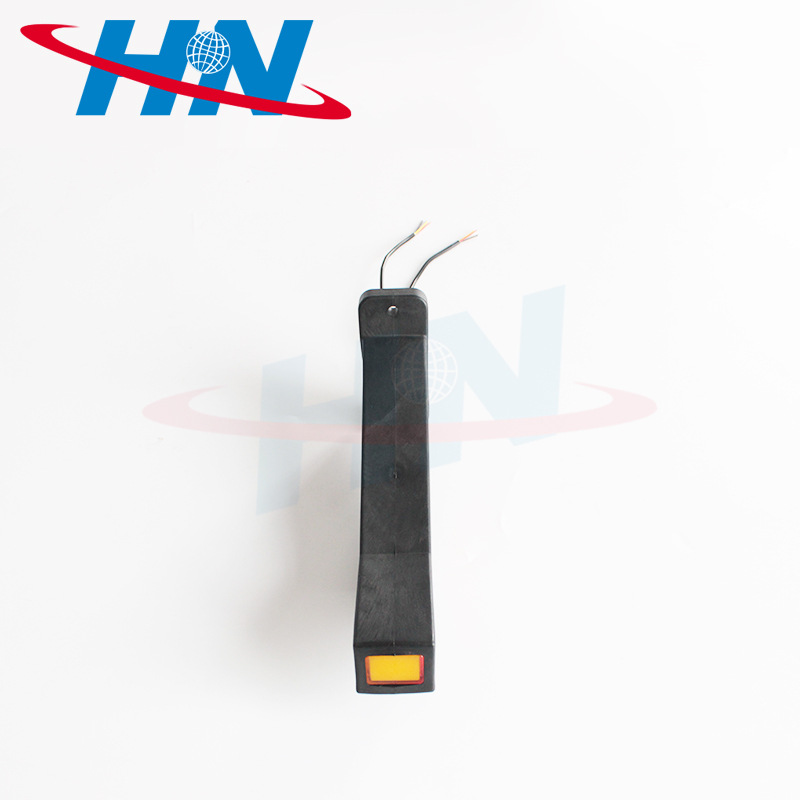 ¡Actualizar! El Comercio exterior suministra accesorios para camiones pesados de dos colores de agua intermitente LED luz lateral del camión luz lateral luz de la cintura