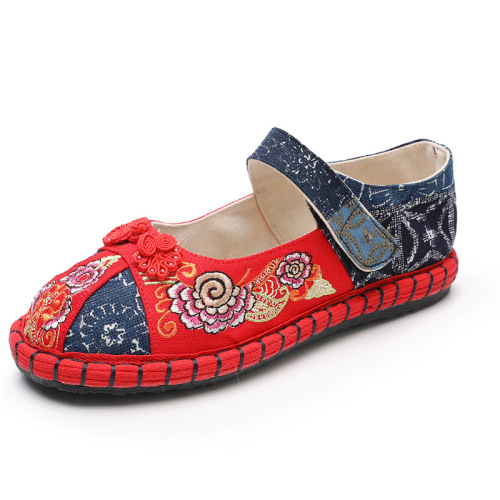  old Beijing cloth shoes the spring and autumn period and the middle-aged and old female cotton embroidered shoes folk embroidery flat shoes