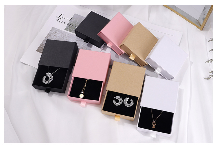 Simple Style Solid Color Paper Jewelry Boxes display picture 3