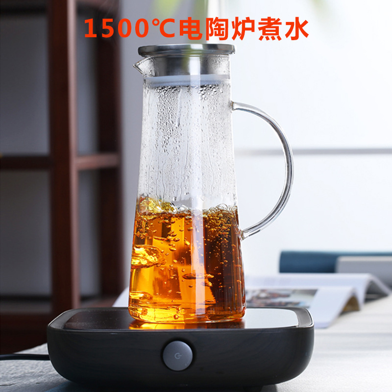 Fábrica al por mayor triángulo botella de agua fría gran capacidad vidrio botella de agua fría hogar material de vidrio de borosilicato olla de jugo