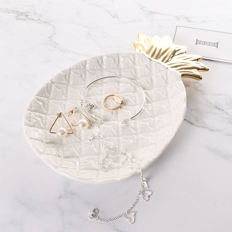 北欧ins 潮品陶瓷首饰收纳托盘盒金色菠萝水果点心盘家居创意摆件