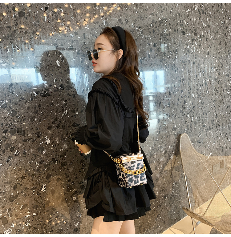 Fashion  New Texture Chain One Shoulder Messenger Bag display picture 20