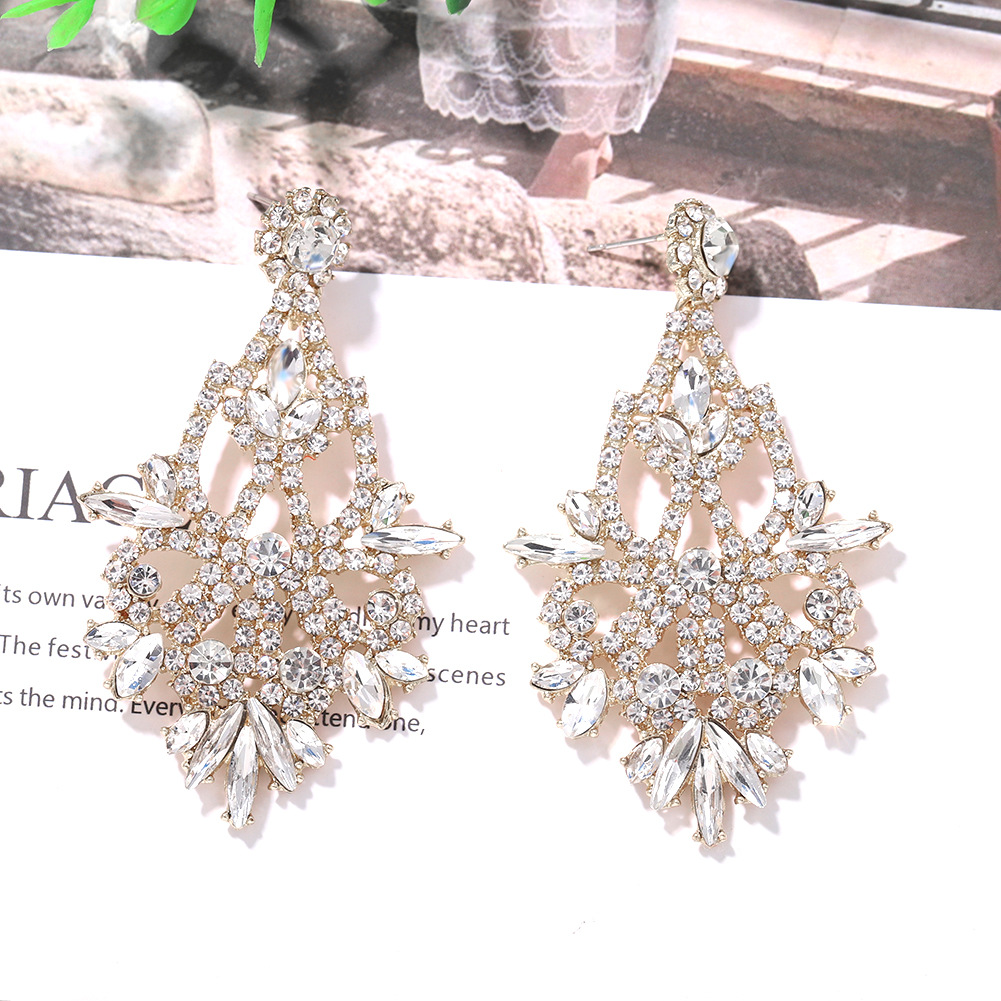 Fashion Full Diamond Acrylic Earrings Luxury Irregular Geometric Wild Earrings display picture 5