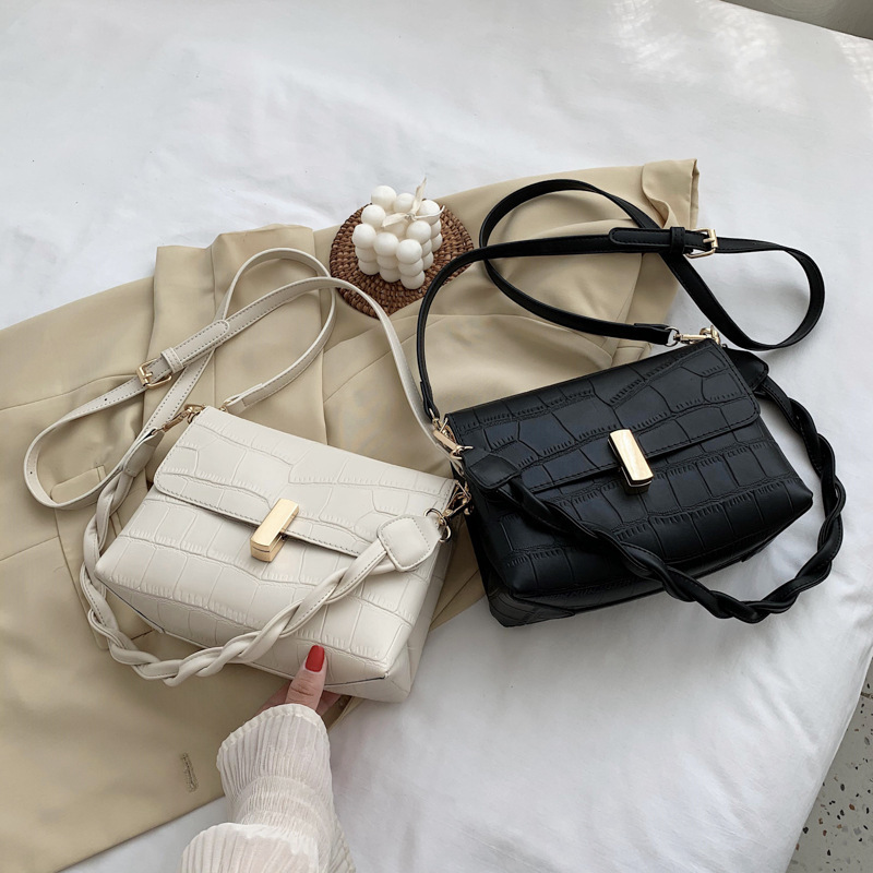 White bag girl 2020 summer new pattern Simplicity One shoulder French Underarm bag Net Red fashion Messenger Small square package