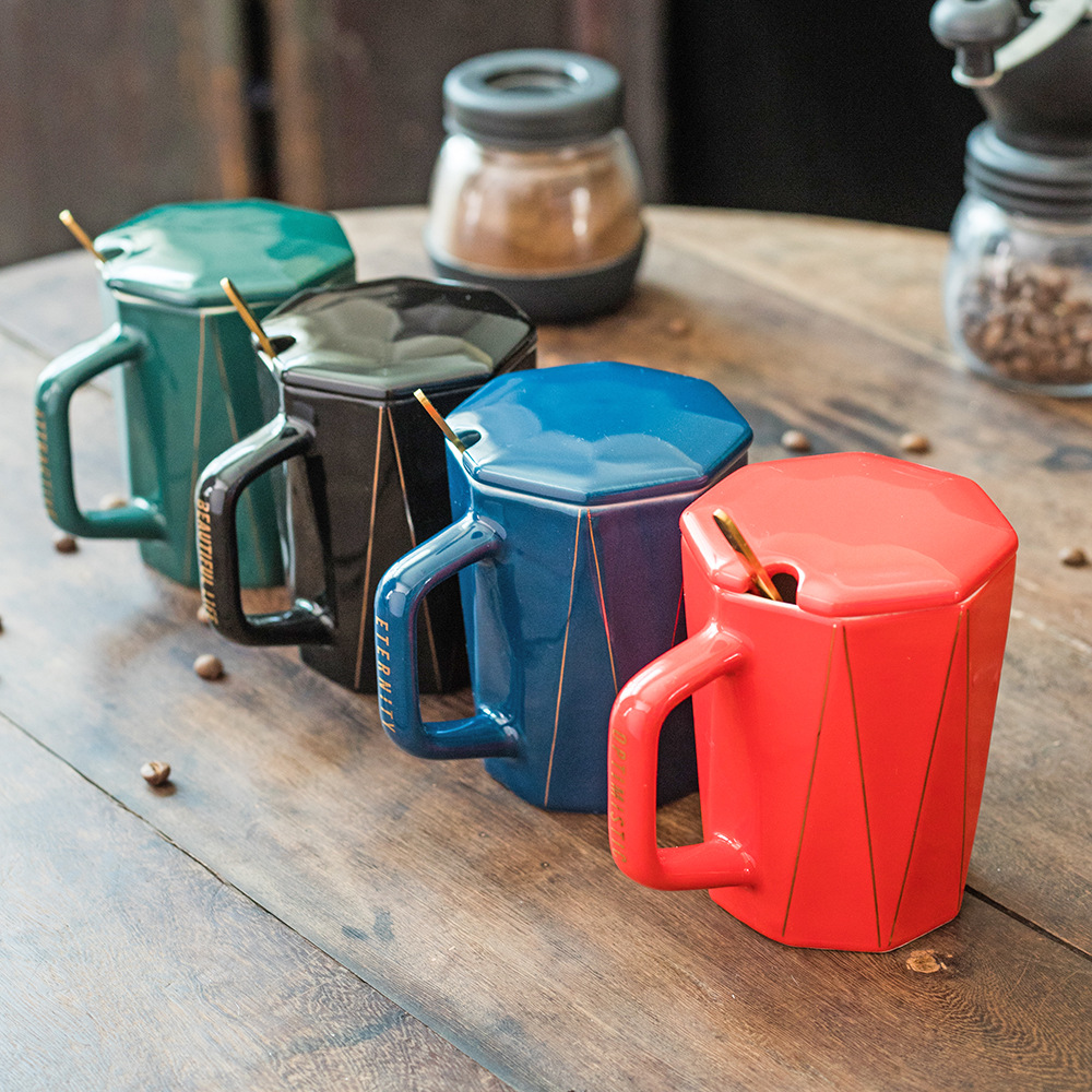 创意几何陶瓷马克杯 带盖带勺咖啡杯 logo礼品水杯 真金条纹