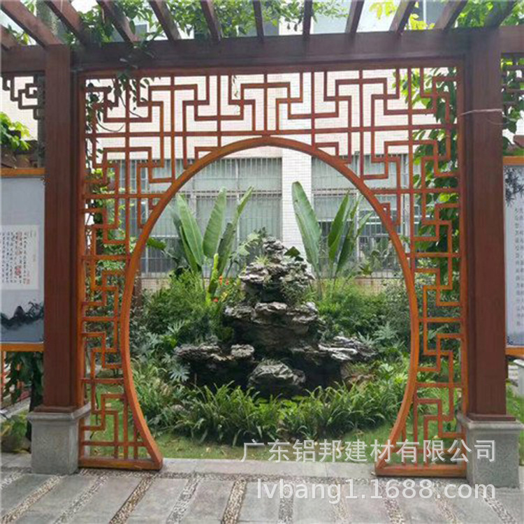 �����T����