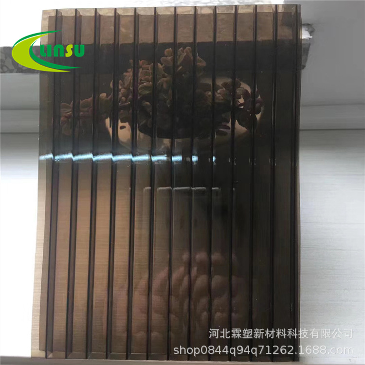 阳光板每平米价格温室大棚PC聚碳酸酯湖蓝透明十年阳光板