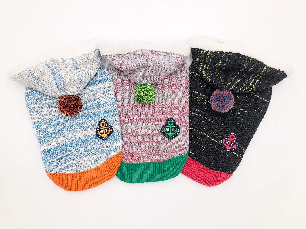 Свитер для домашних животных Вязаный свитер для собак с капюшоном Меховой мяч Свитер Этикетка с вышивкой Морской якорь Открытый воротник с пузырьковыми полями