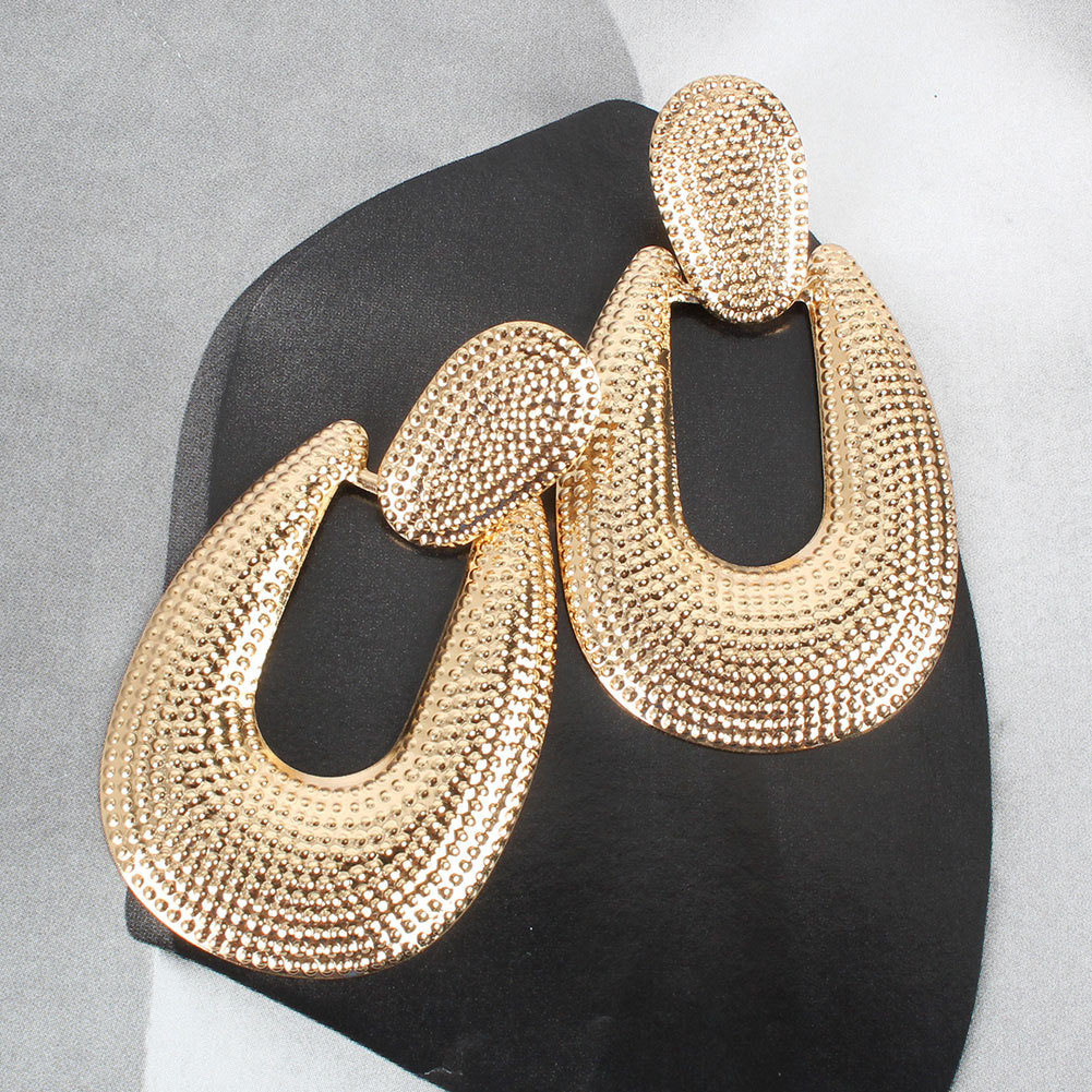 Fashion Alloy Earrings Exaggerated Texture Geometric Drop Earrings Wholesale Nihaojewelry display picture 3