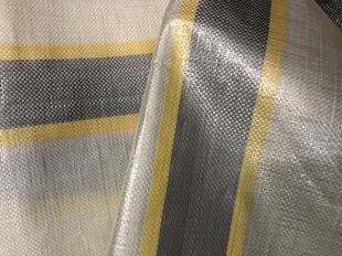 Manufacturer Wholesale Gold-Covered and Silver Pe Tarpaulin, Heat-Insulating and Sun-Resistant Buckle Rain Cloth, Pe Truck Outdoor Tent Cover, Cargo Tarpaulin