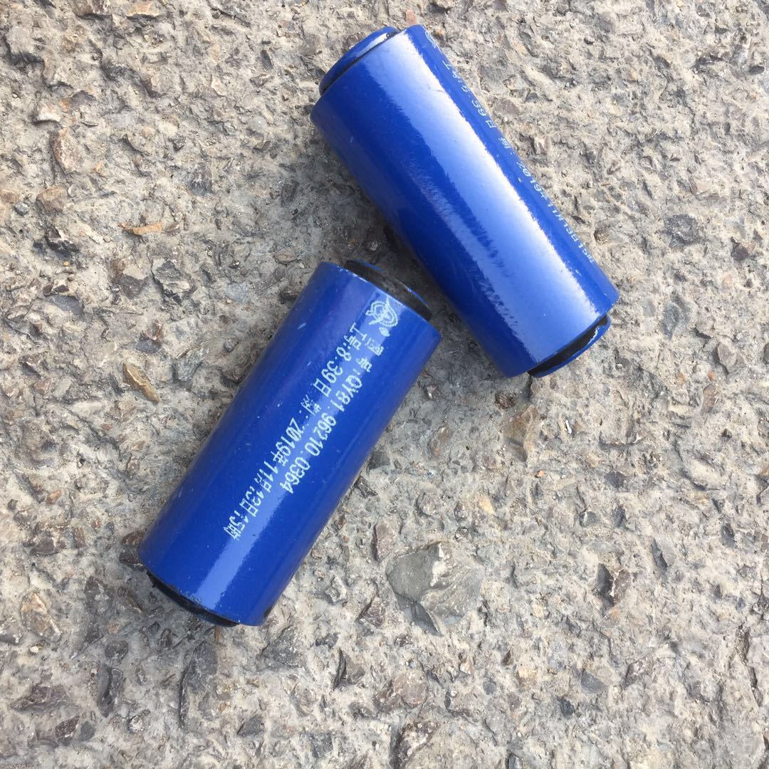 81.96210.0364 德龙驾驶室锁紧套筒  2