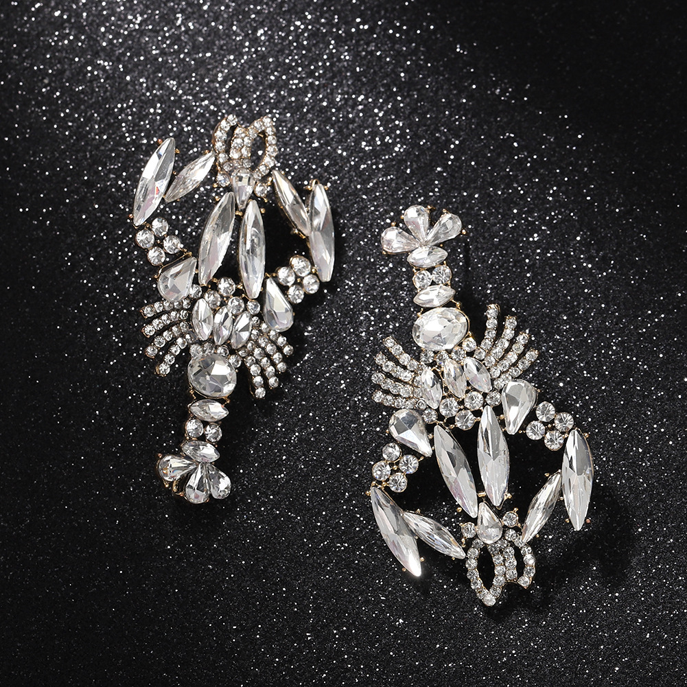 Europäische Und Amerikanische Übertriebene Persönlichkeit Farbe Diamant Flusskrebs Ohrringe Nischen Design Mode Niedliche Mode Ohrringe display picture 9