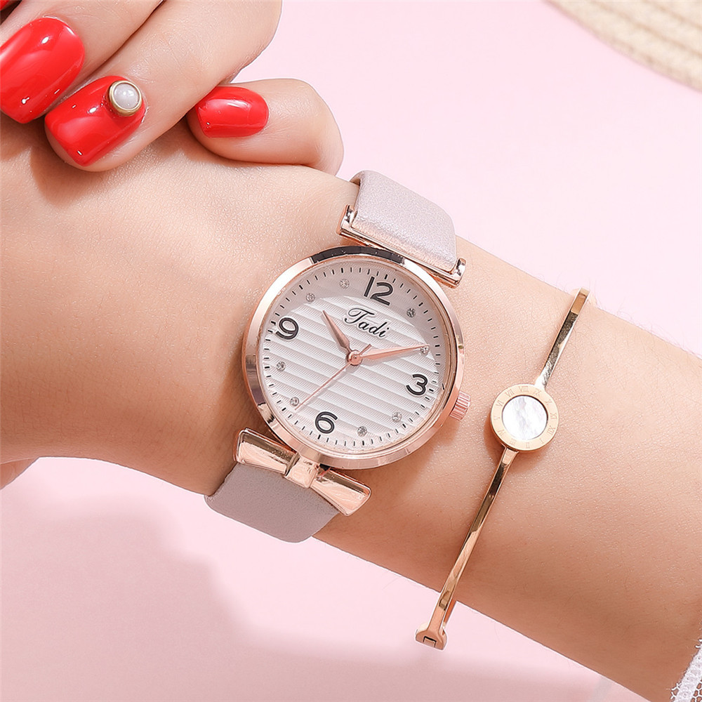 Koreanische Mode Quarz Casual Belt Watch Temperament Diamant Digital Face Damen Handuhr Großhandel Watch display picture 11