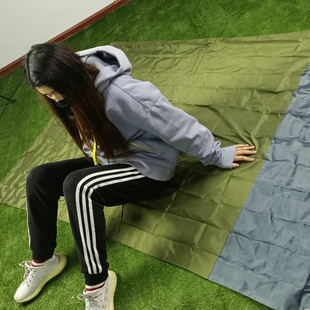Новые открытые пригороды, мульти -личные подушки для пикника Портативная полиэфирная ткань может быть сложена, подушка