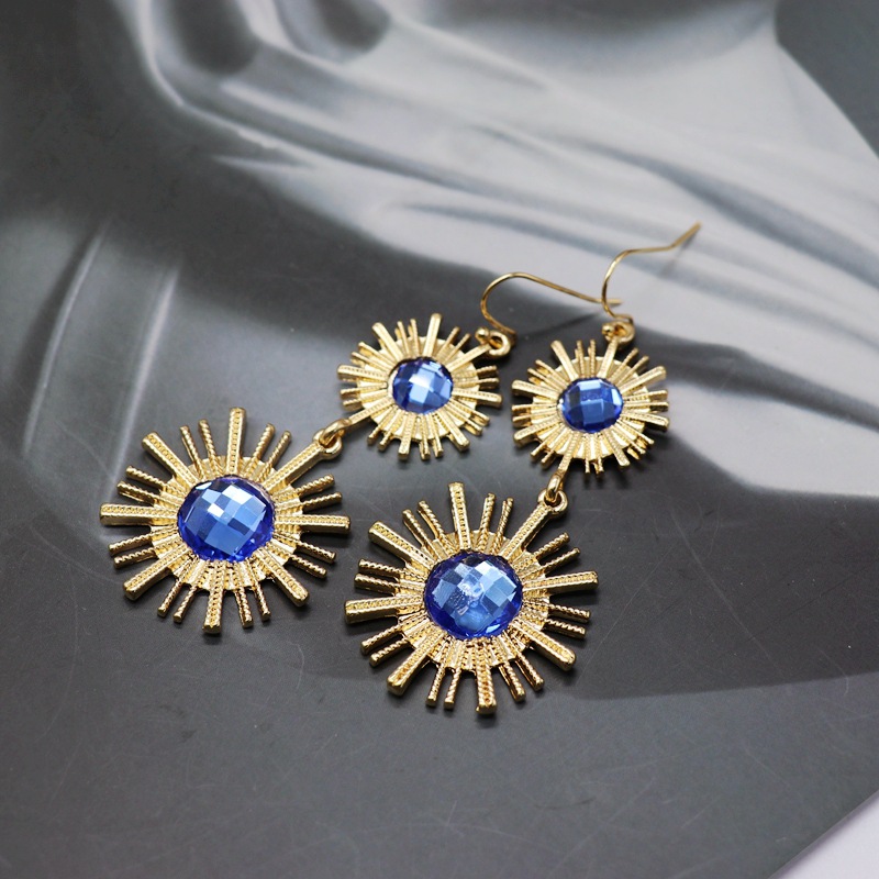 Gold Round Color Gemstone Earrings Black Sun Star Pendant Exaggerated Earrings Wholesale Nihaojewelry display picture 1