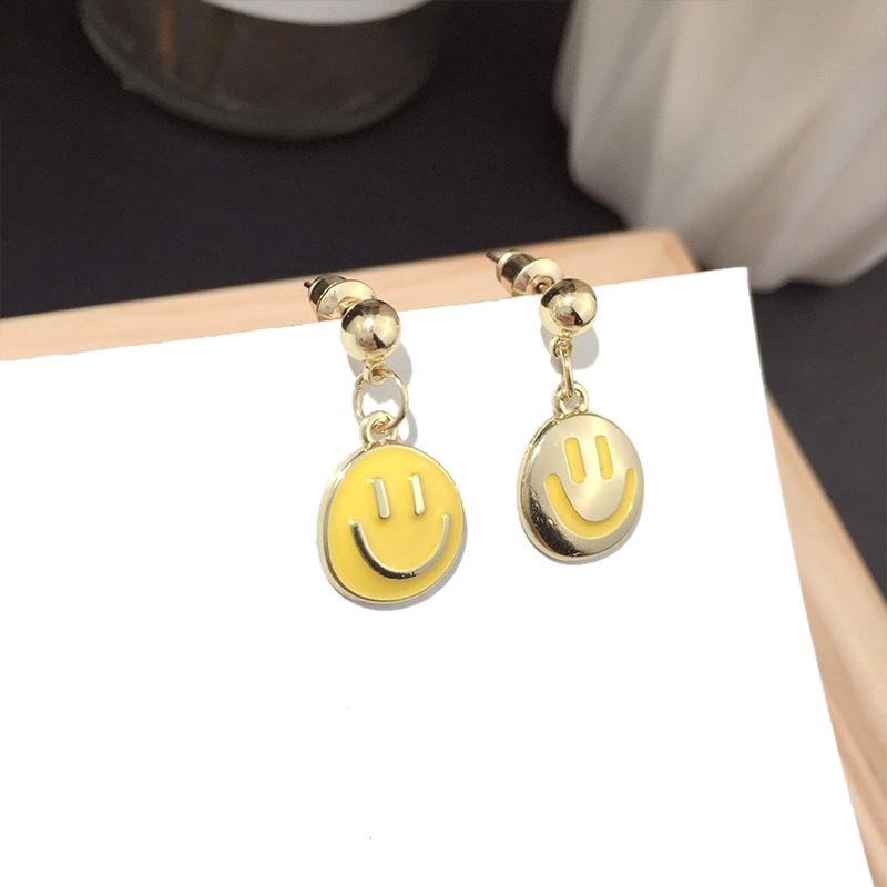 Korean New Fashion Smiley Childlike Silver Needle Earrings Super Fairy Trend Earrings Wholesale Nihaojewelry display picture 5