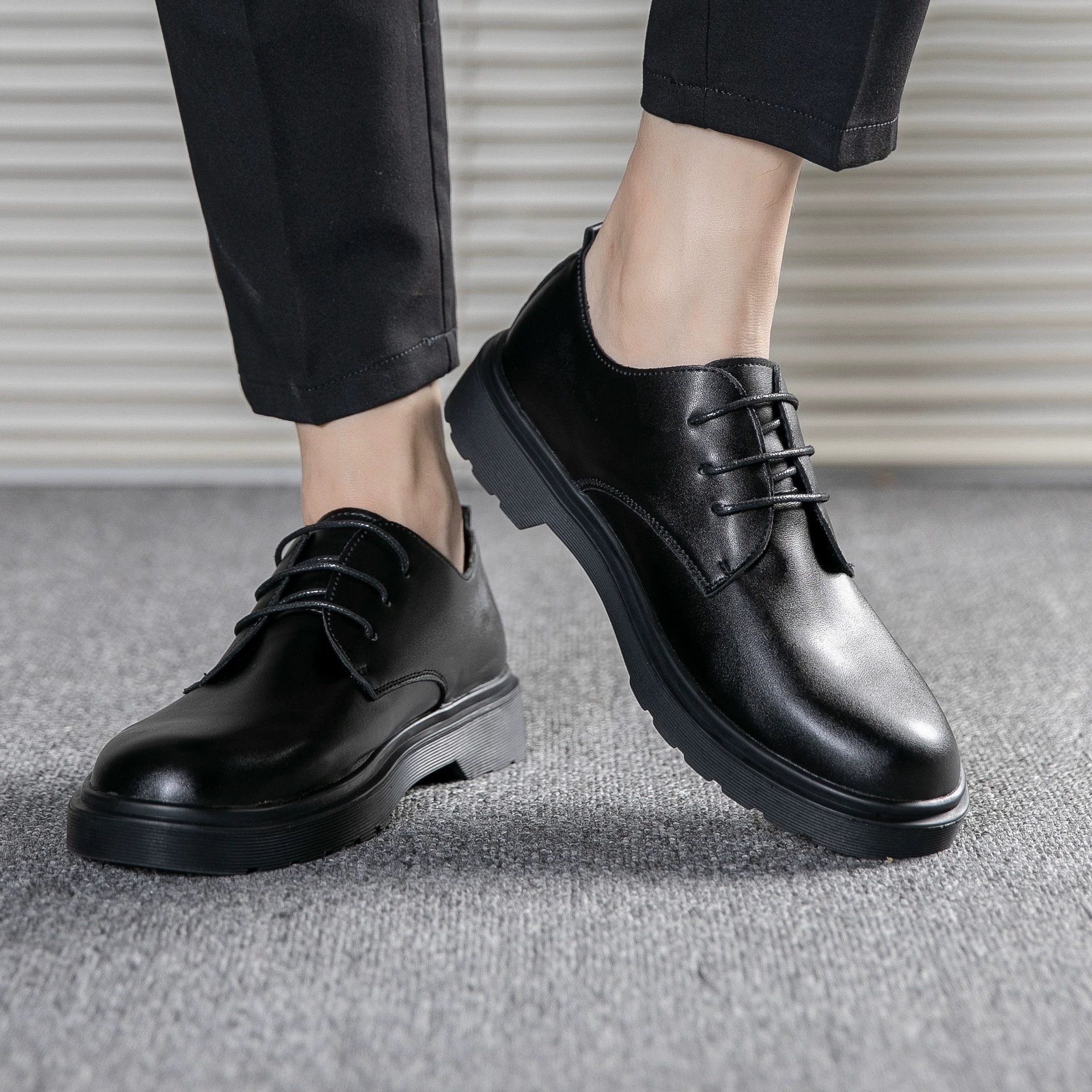 Весенняя мужская обувь, повседневное деловое платье, черные маленькие кожаные туфли с большим носком, Ботинки Martin в Корейском стиле с круглым носком, мужской костюм из мягкой кожи