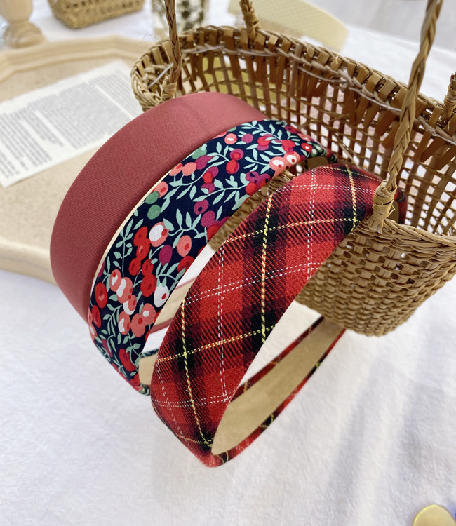 Rétro Floral Plaid Hairband Corée Du Sud Mode Sauvage Pur Couleur Laver Visage Large-bandeau Bandeau Cheveux Cave Cheveux Accessoires Cheveux Bundle Gros Nihaojewelry display picture 32