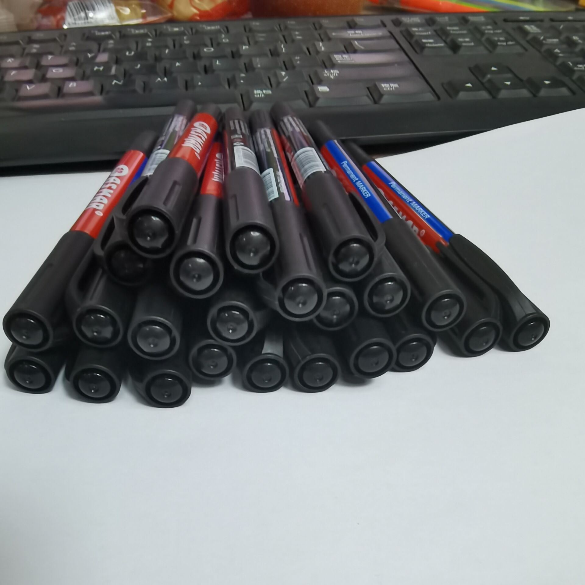 现货工厂供应签字笔钩线笔记号笔小双头CD光盘笔