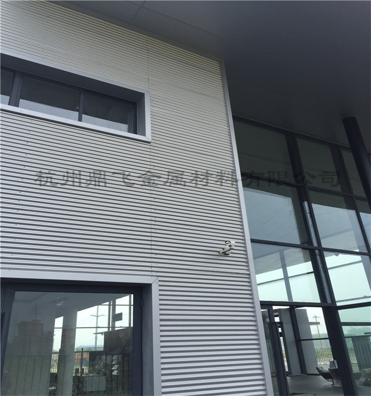 广州 深圳铝镁锰外墙板 825型836型 深灰色铝合金外墙波浪板厂家
