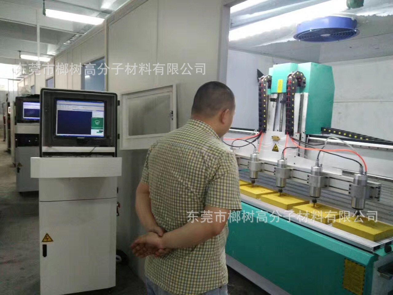 CNC 雕刻车间