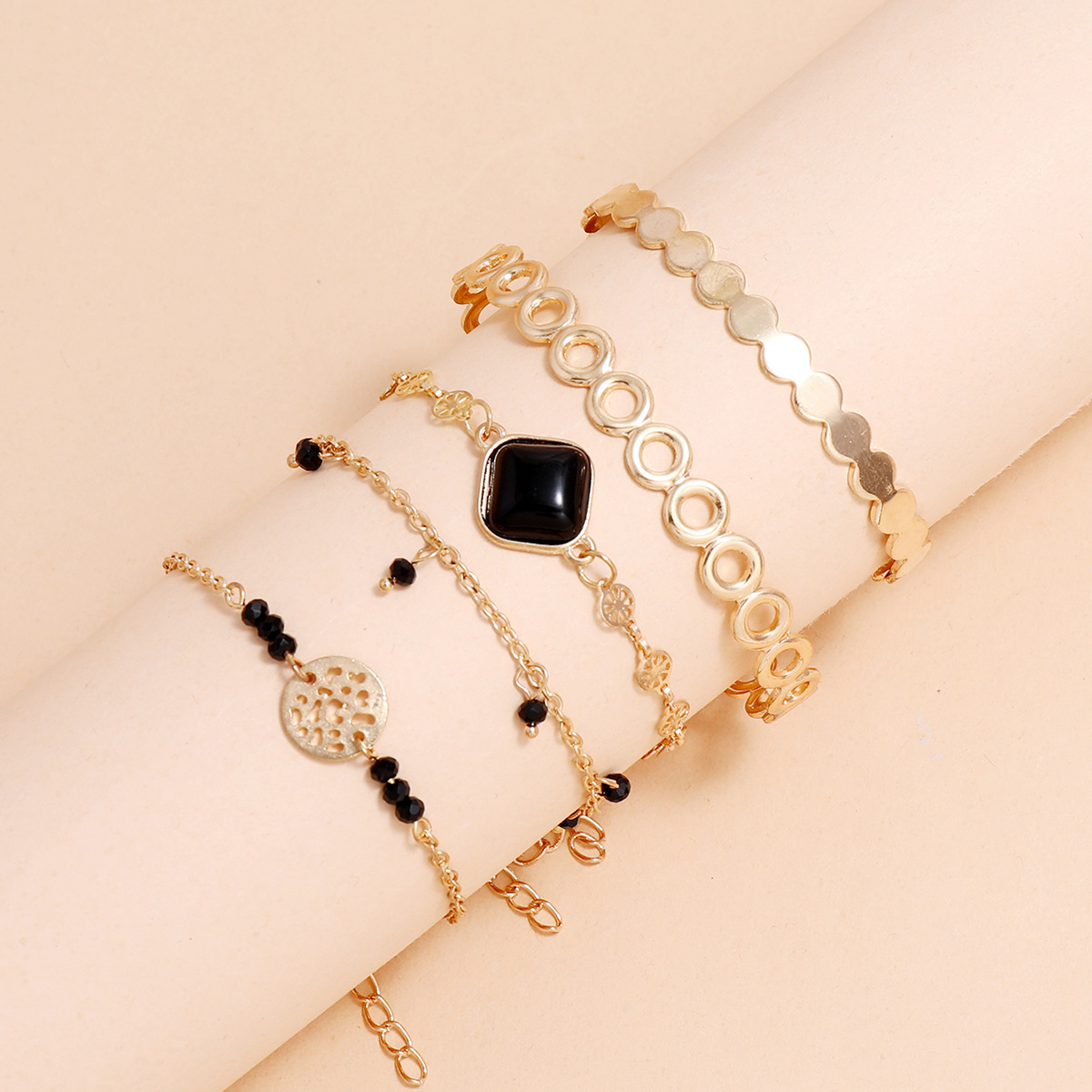 Conjunto De 5 Piezas De Pulsera Con Cuentas Hechas A Mano Con Diamantes De Resina Cuadrados Negros Simples De Moda display picture 3