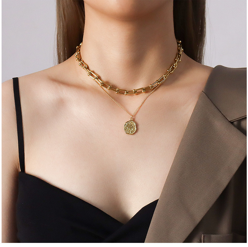 Retro Imitation Baroque Embossed Peach Heart Irregular Pendant Titanium Steel Necklace display picture 1