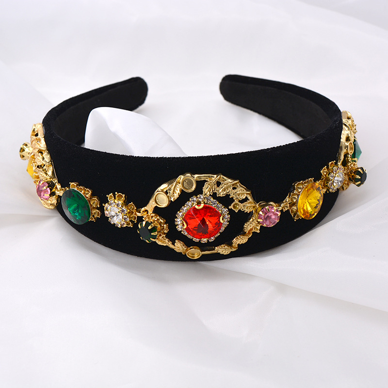 Hair Band Retro Headband Baroque Gold Coin Flower Pearl Diamond Flannel Hairpin Wide Hairpin Pressure Hair display picture 3