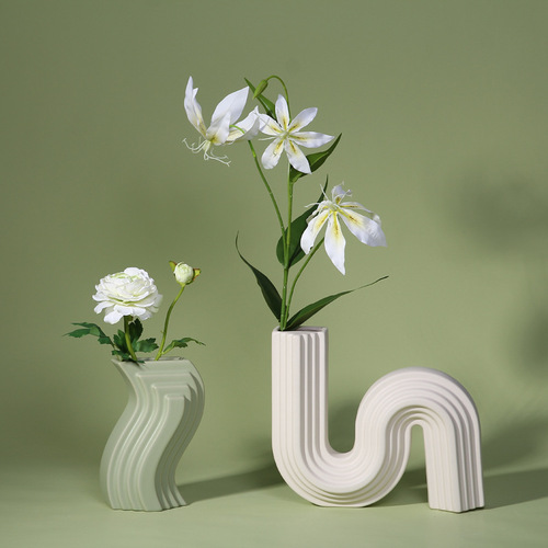 Nordic style ceramic vase ornaments Modern geometric architectural style hotel model room creative soft decorations