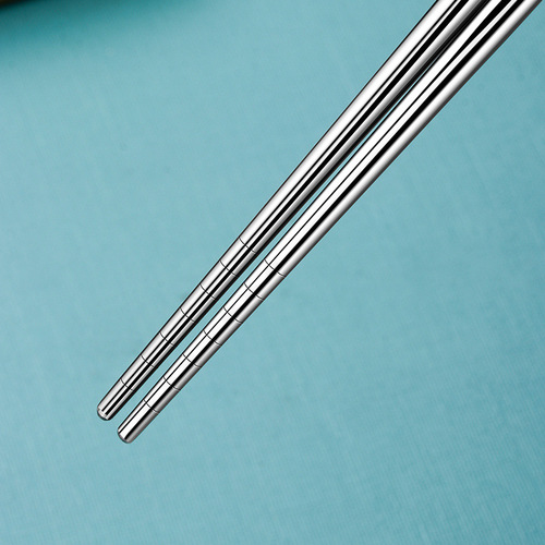304 stainless steel chopsticks household Chinese tableware square Chinese style anti-scalding anti-slip spiral pattern 23cm golden chopsticks