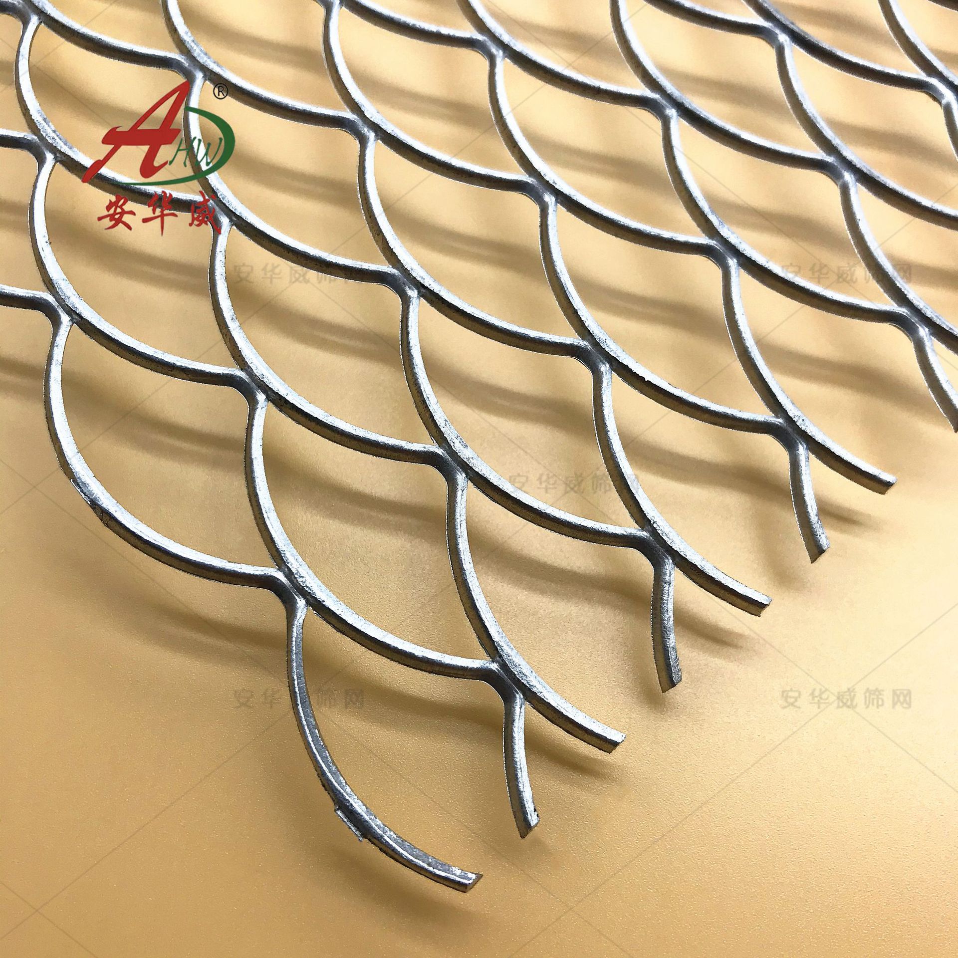 酒店大堂装饰拉伸网可定颜色铝合金止水鱼鳞网办公隔断屏风网