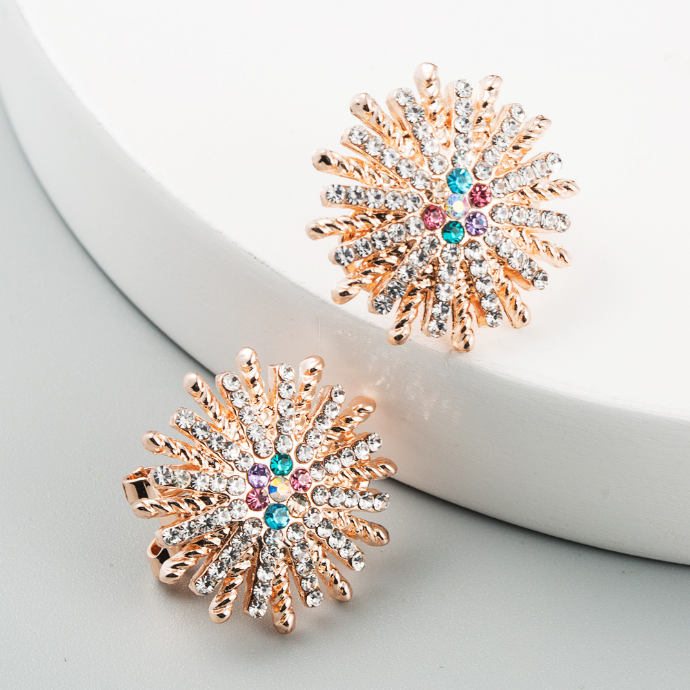 New Fashion Simple Luxury Flower Female Earrings Alloy Color Rhinestone Ear Clip Wholesale display picture 2
