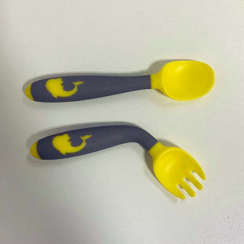 노란 돌고래 포크 스푼 조합