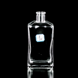 厂家生产500ml白酒瓶 供应方形斜肩玻璃瓶一斤装加后晶白料空酒瓶