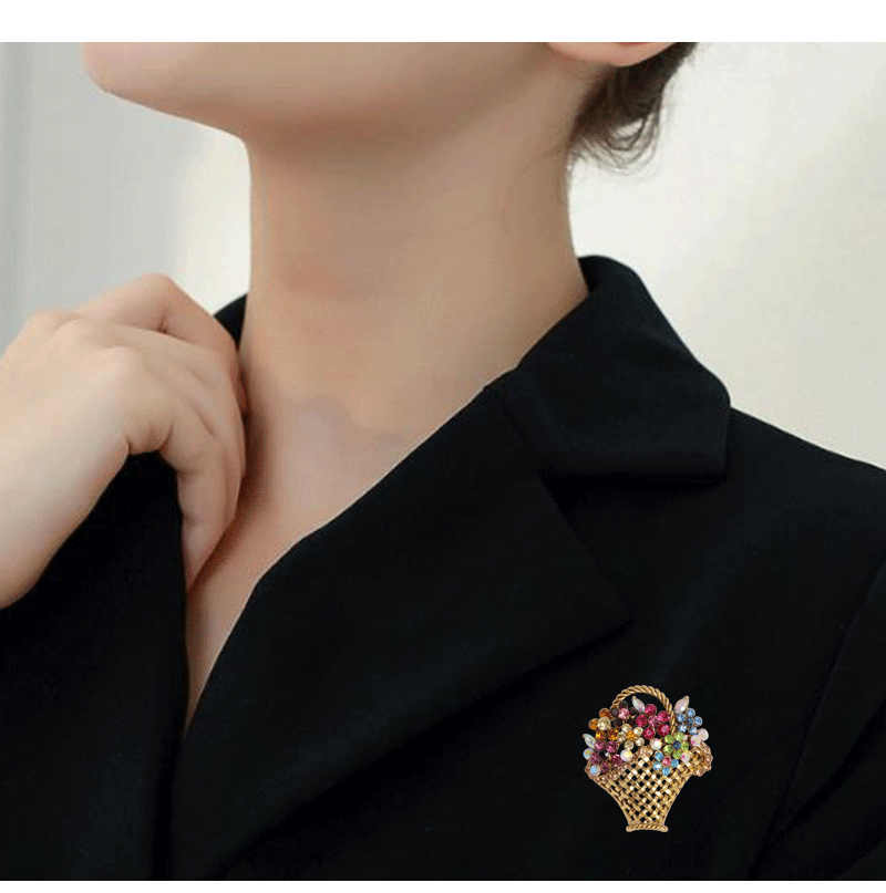 Alloy Material Pin Flower Alloy Inlay Rhinestones Women's Brooches