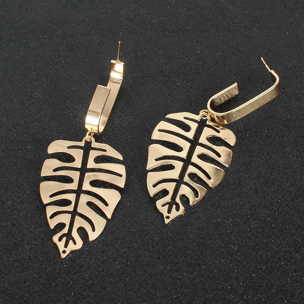 Bohemian Ethnic Style Alloy Long Gold Earrings For Women display picture 5