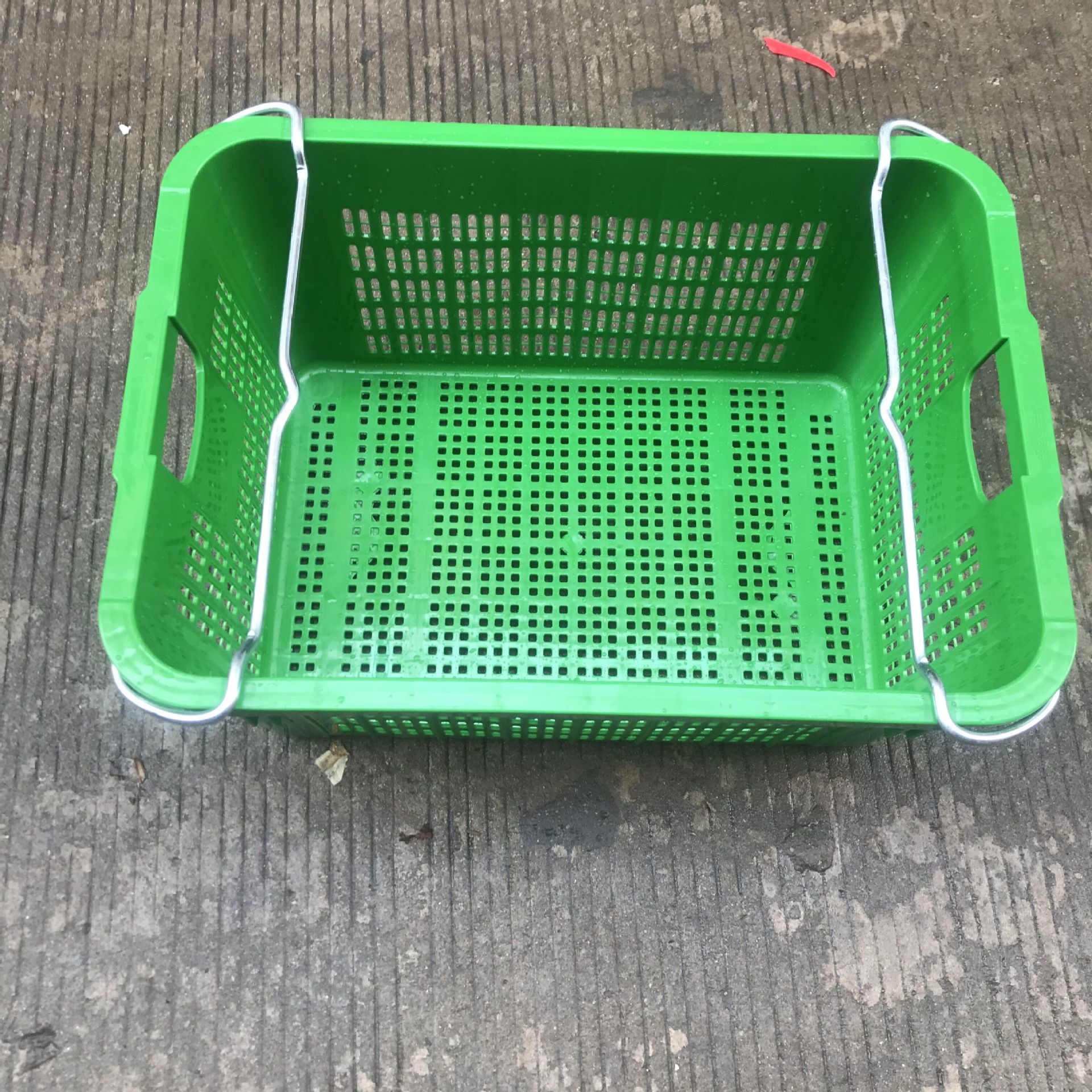 现货供应595*435*295带铁耳塑料箩 蔬菜运输框 番薯框 水果萝框