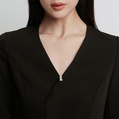 Korean anti-exposure brooch neckline cute bow cat shirt collar pin zircon pin fashion accessories wholesale