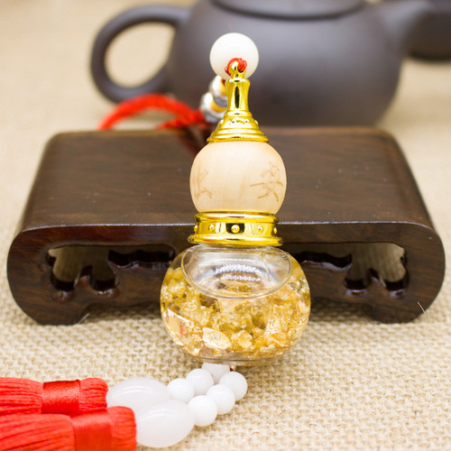 Car accessories pendant gold foil gourd pendant car supplies interior rearview mirror pendant decoration wooden gourd wholesale