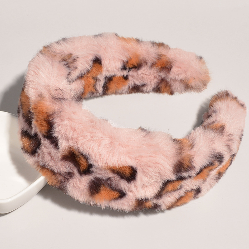 Retro Leopard Plush Hair Band display picture 9