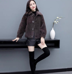短款外套女装2020秋冬新款时尚气质加厚显瘦皮毛一体羊羔毛大衣潮