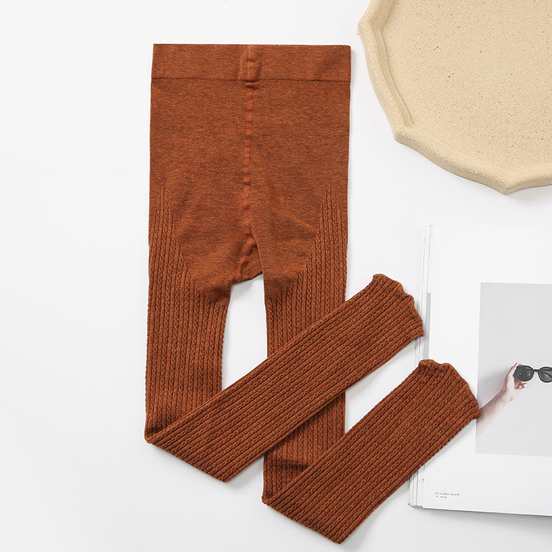 진한 베이지 트위스트 팬티 스타킹