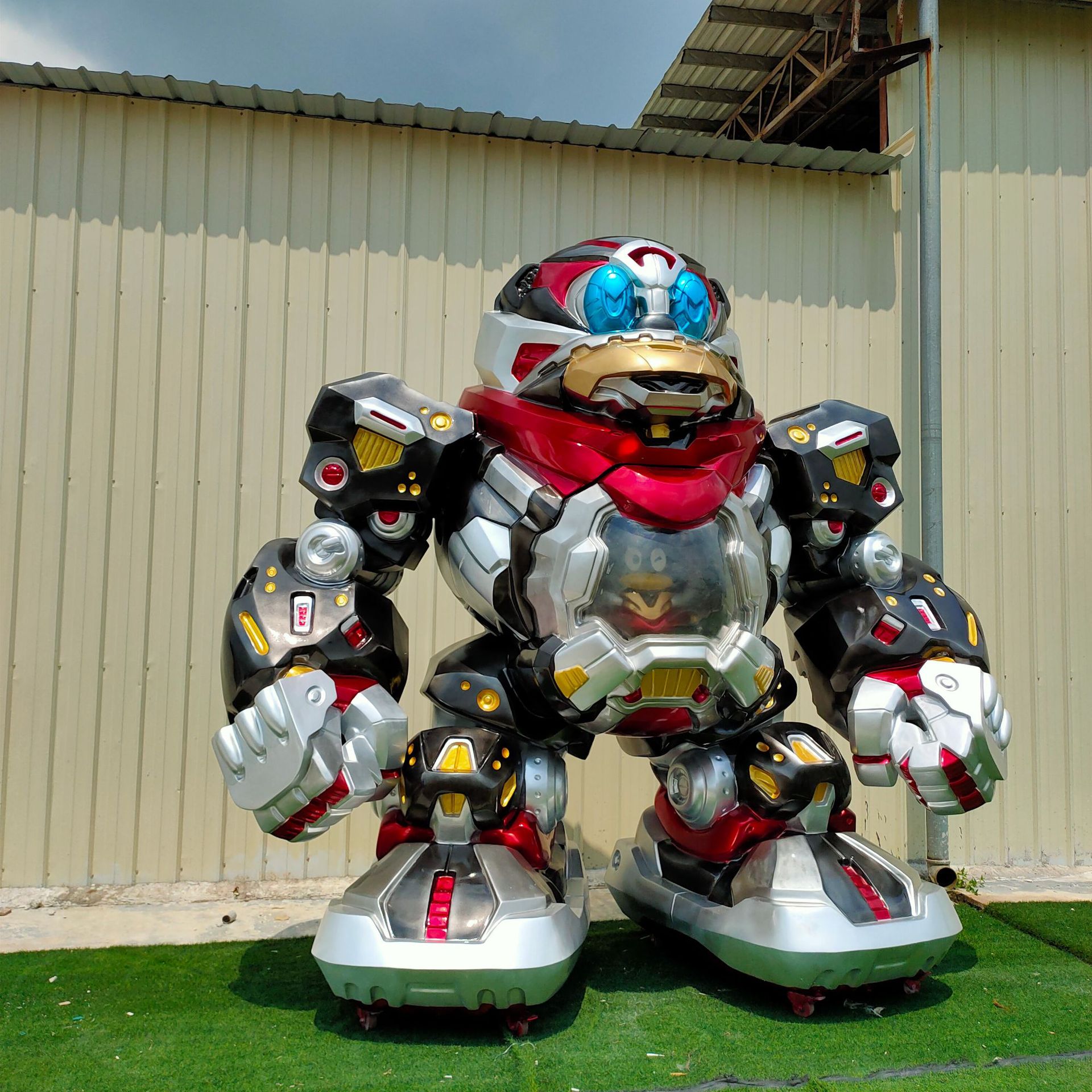 玻璃钢 精神堡垒 花篮 人物动物 景观雕塑  亮化工程 玻璃钢厂家